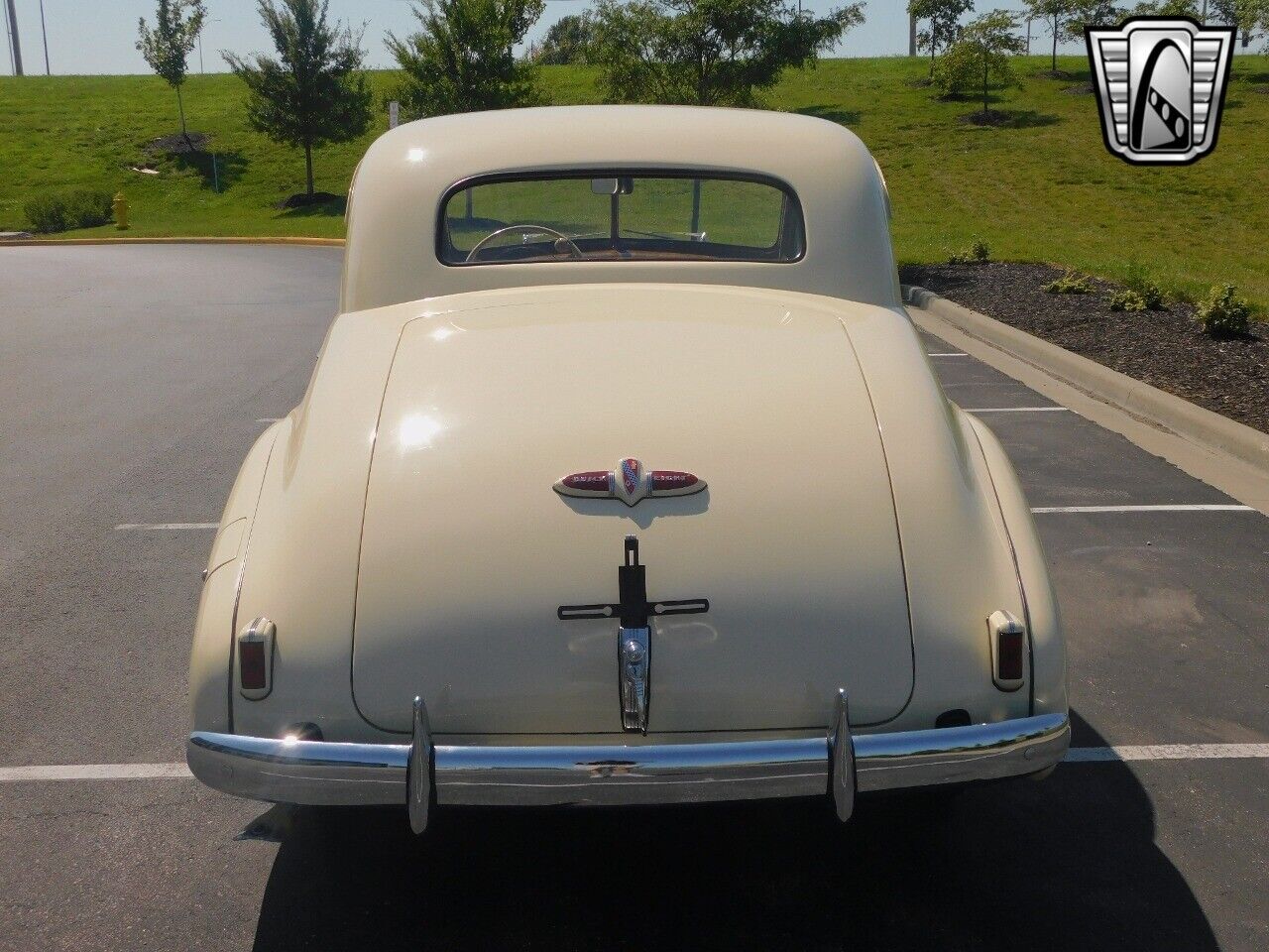 Buick-Coupe-Coupe-1940-Tan-Brown-137427-4