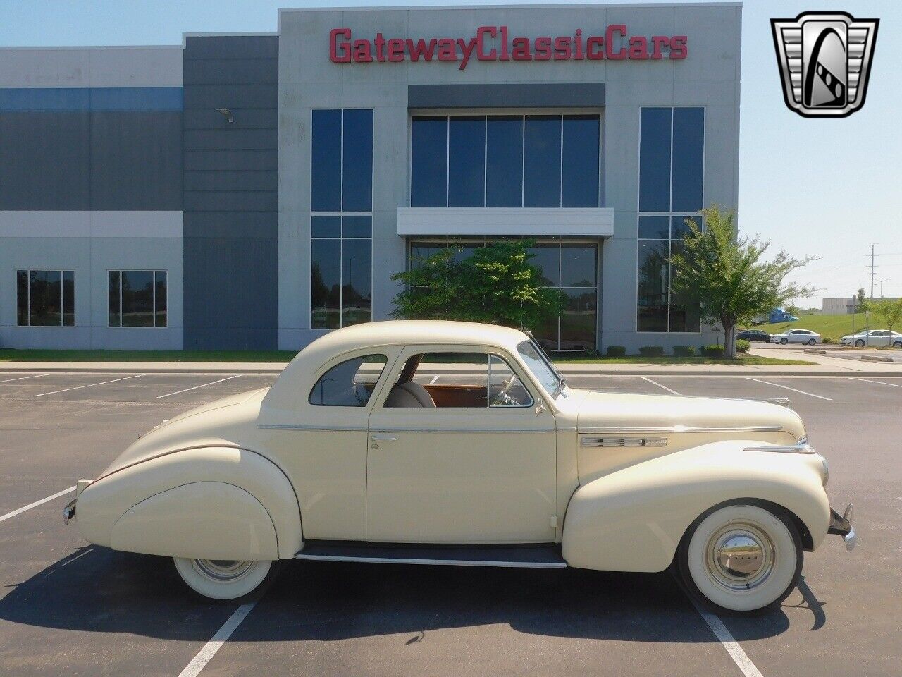 Buick-Coupe-Coupe-1940-Tan-Brown-137427-6