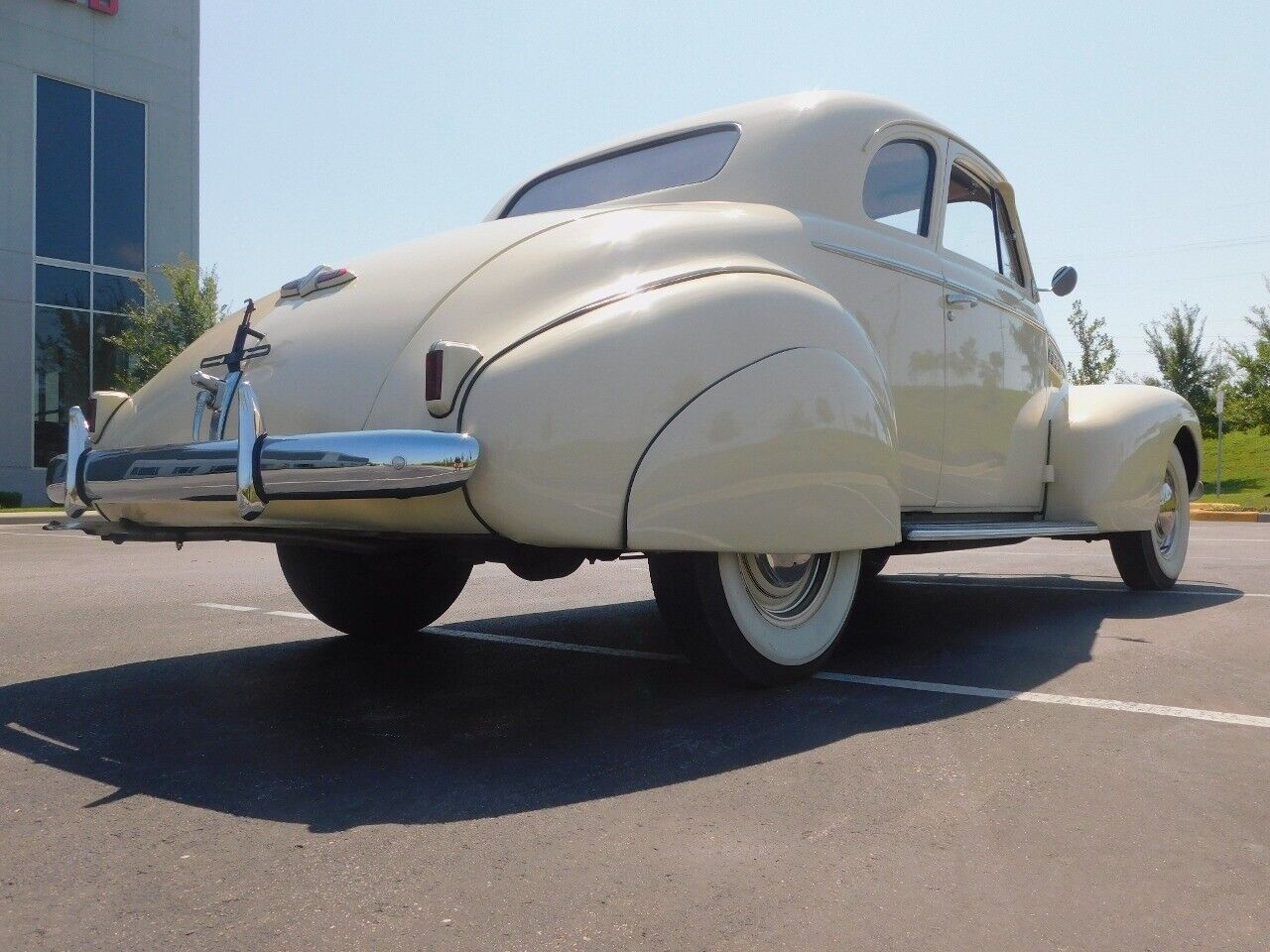 Buick-Coupe-Coupe-1940-Tan-Brown-137427-9