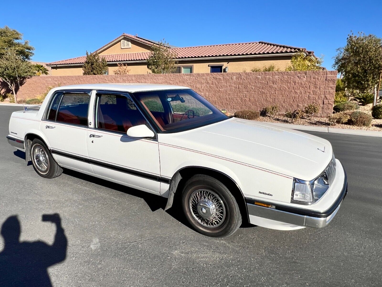 Buick-Electra-Berline-1985-White-Red-155624-6