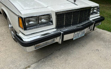 Buick-Electra-Coupe-1984-White-87574-4