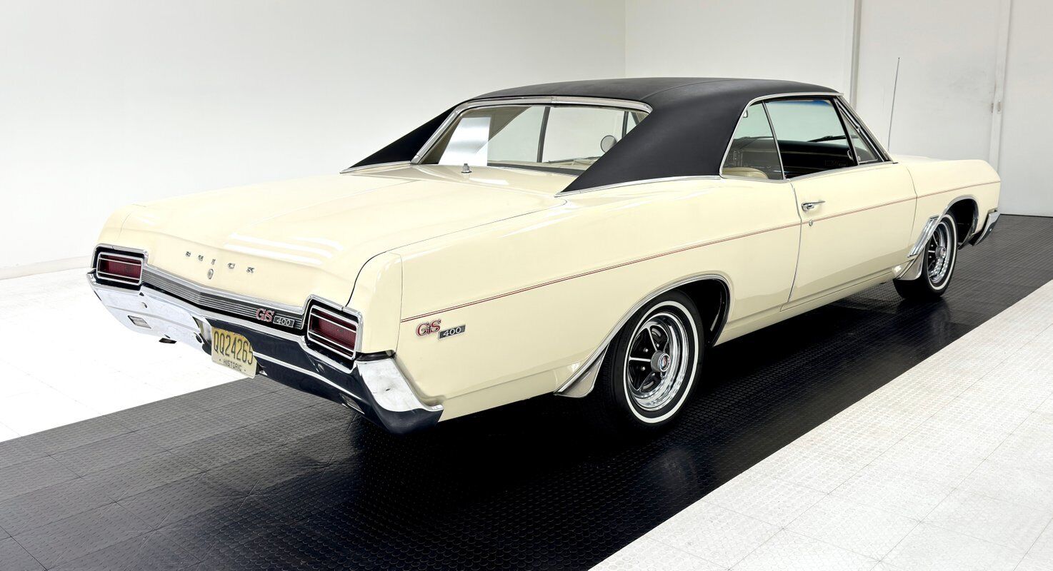 Buick-GS400-1967-Ivory-Yellow-173809-4