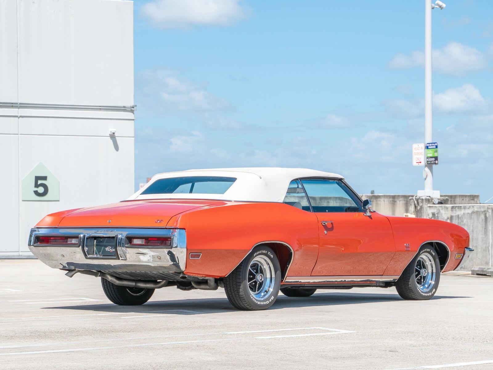 Buick-Grand-National-1972-Orange-White-95280-15