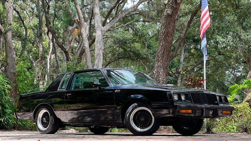 Buick-Grand-National-Coupe-1987-Black-Black-37004-2