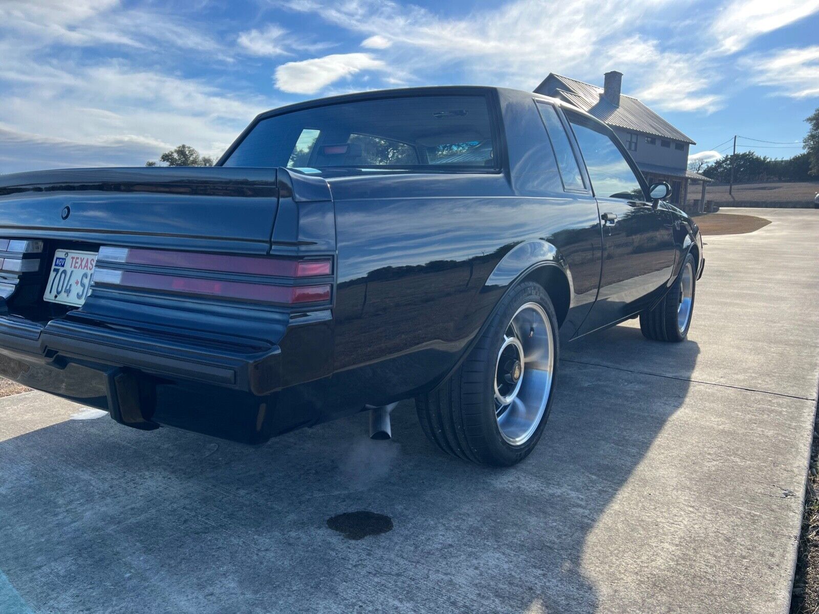 Buick-Grand-National-Coupe-1987-Black-Gray-49890-2