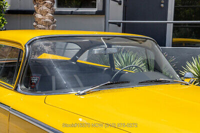 Buick-LeSabre-1959-Yellow-Other-Color-0-9