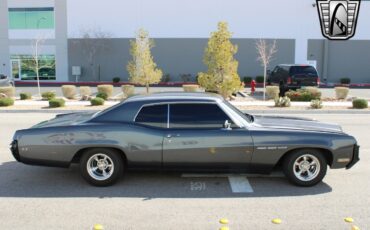 Buick-LeSabre-1970-Gray-Black-1609-10