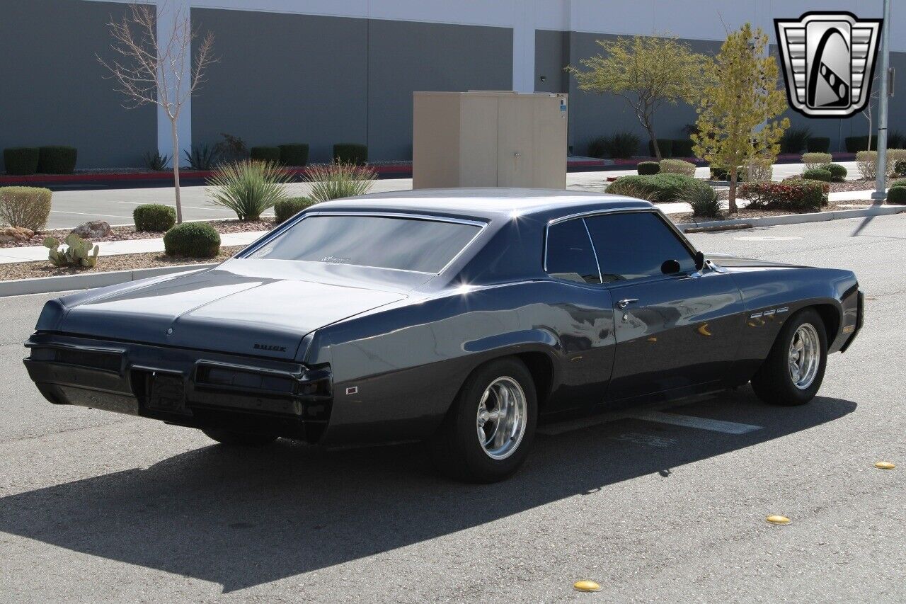 Buick-LeSabre-1970-Gray-Black-1609-9