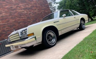 Buick-LeSabre-1979-White-Yellow-56905-2