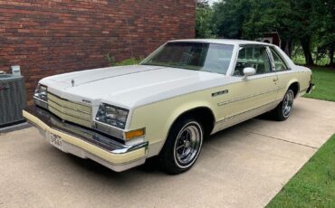 Buick-LeSabre-1979-White-Yellow-56905-4