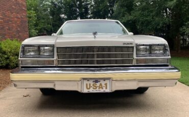 Buick-LeSabre-1979-White-Yellow-56905-6