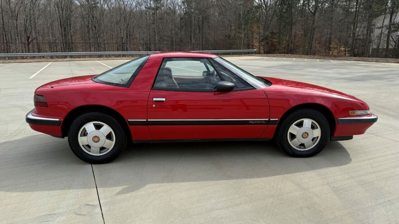 Buick-Reatta-Coupe-1989-Red-Tan-137451-5