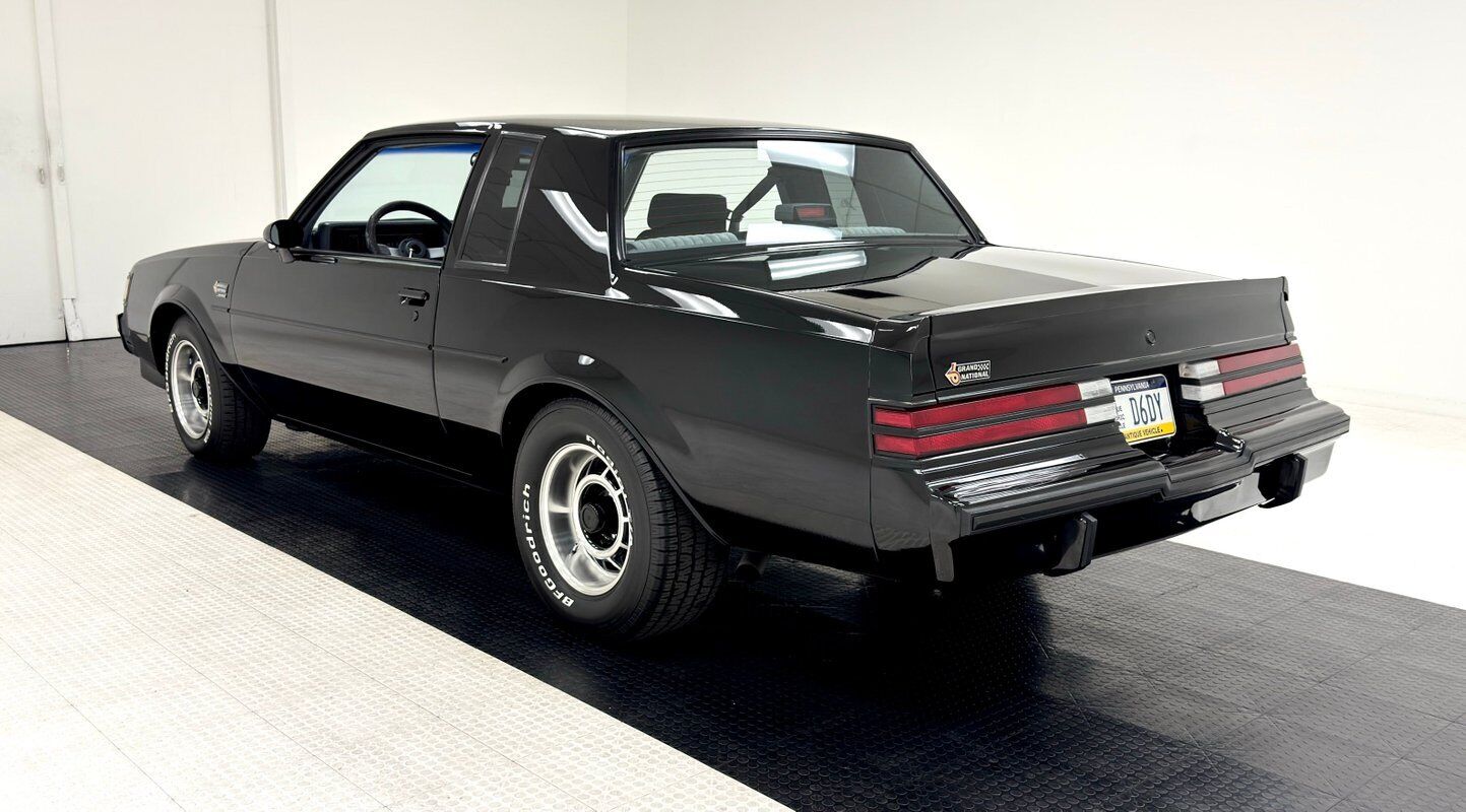 Buick-Regal-1987-Black-Gray-15867-2