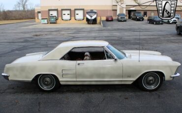 Buick-Riviera-1963-White-Brown-150459-5