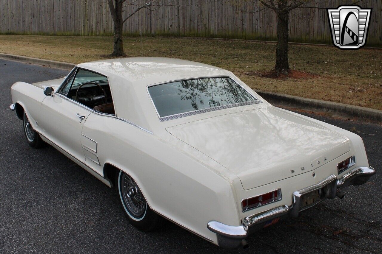 Buick-Riviera-1963-White-Brown-150459-7