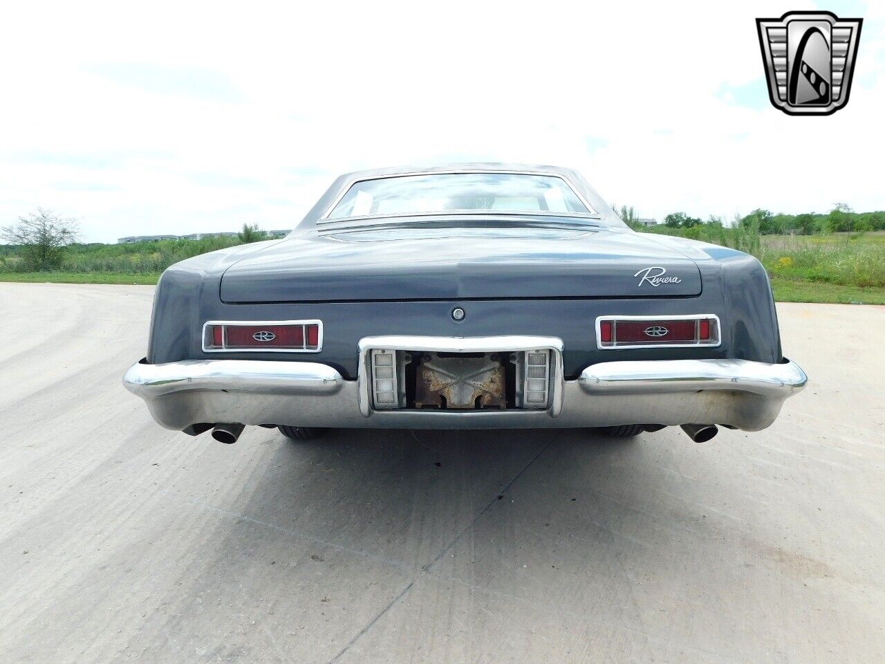 Buick-Riviera-1964-Gray-Gray-74918-5