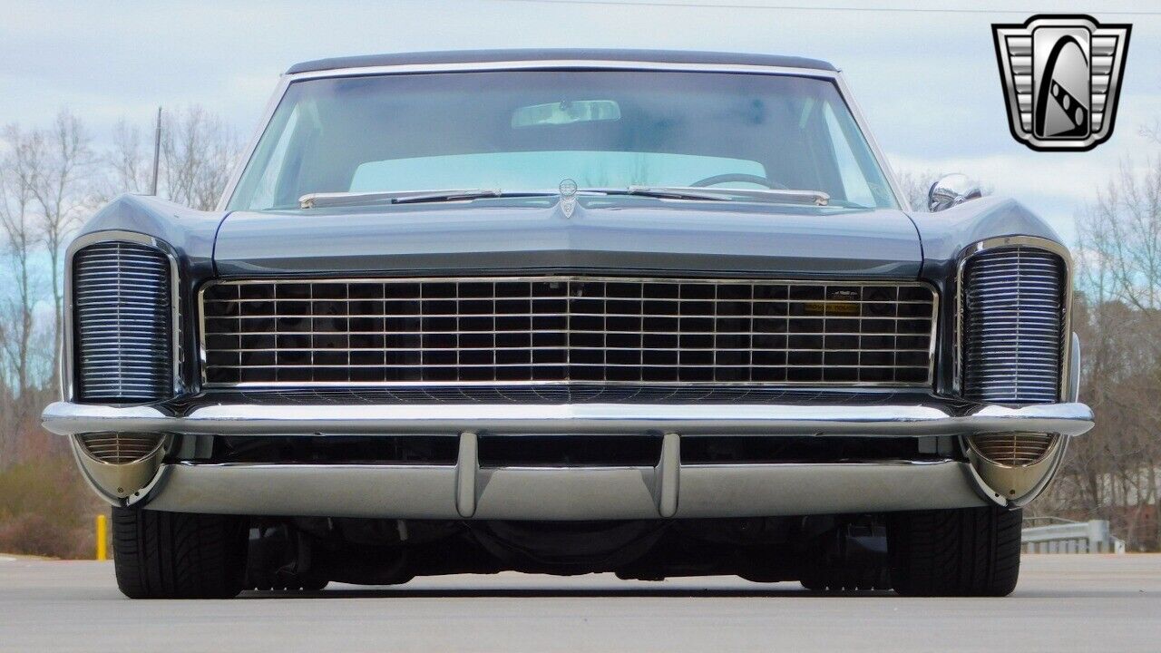 Buick-Riviera-1965-Gray-Black-155213-2