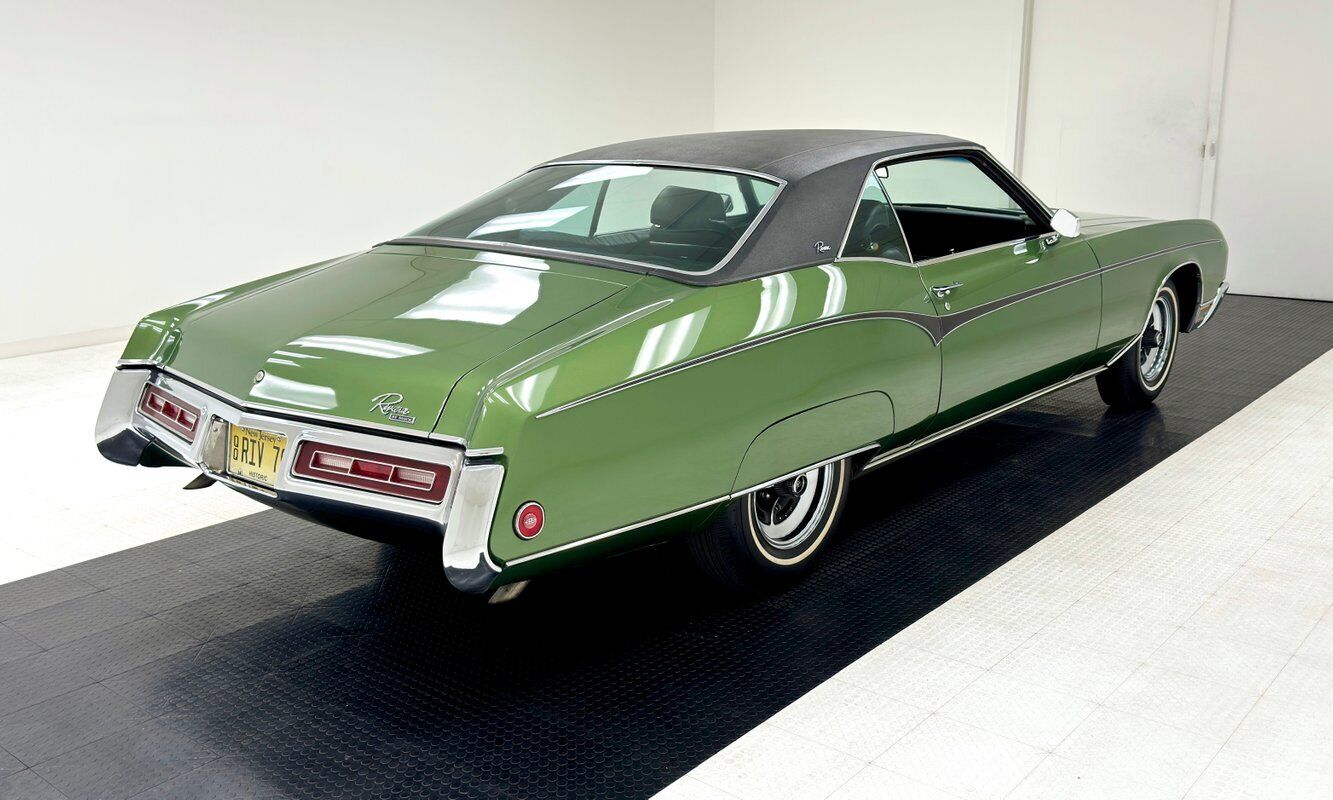 Buick-Riviera-1970-Emerald-Mist-Black-140233-4