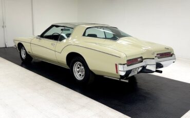 Buick-Riviera-1972-Sandlewood-Green-174667-2