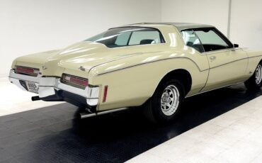 Buick-Riviera-1972-Sandlewood-Green-174667-4