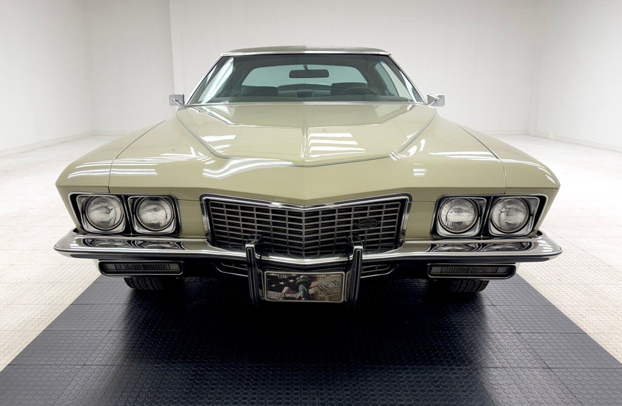 Buick-Riviera-1972-Sandlewood-Green-174667-7