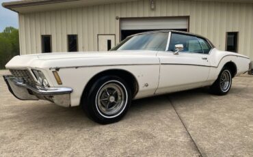 Buick-Riviera-1972-white-84008-3