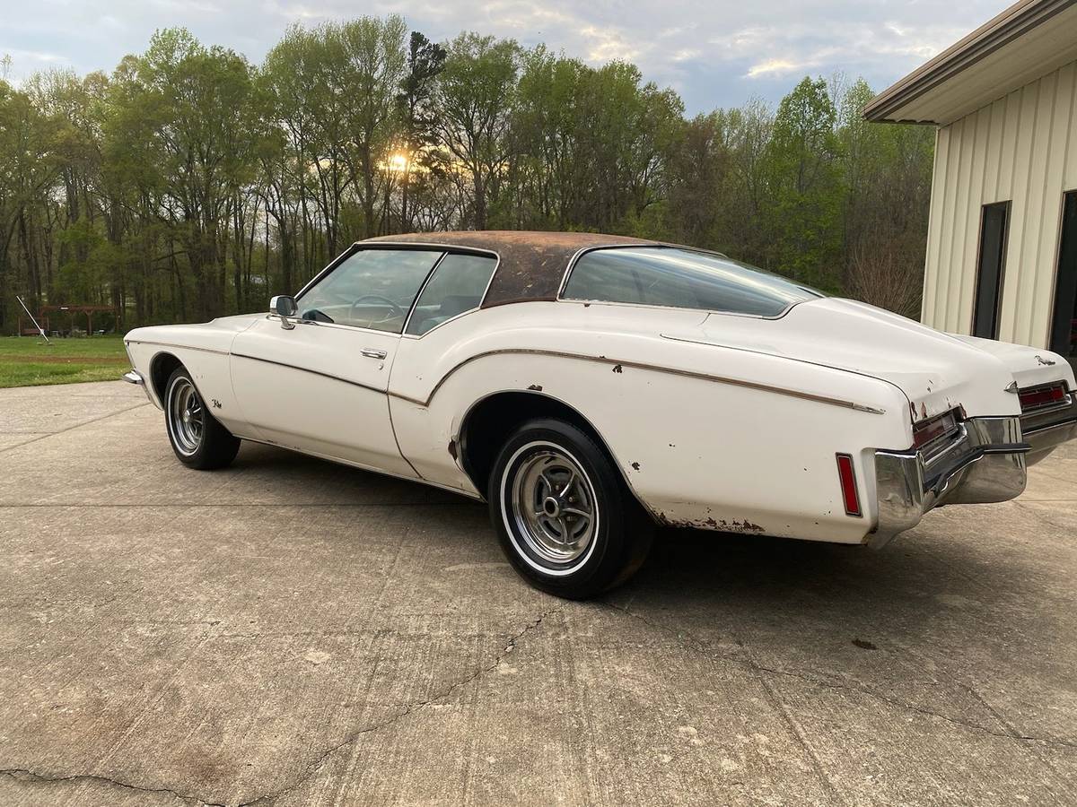 Buick-Riviera-1972-white-84008-4