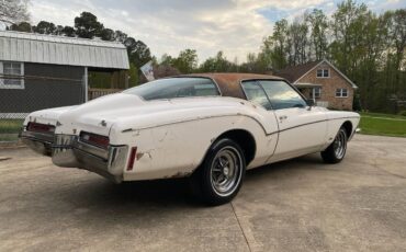 Buick-Riviera-1972-white-84008-5