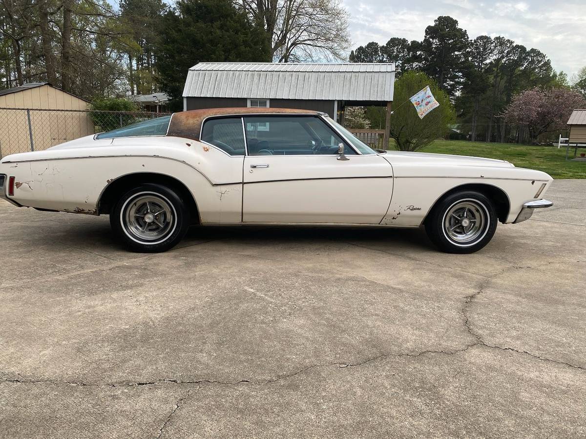 Buick-Riviera-1972-white-84008-6