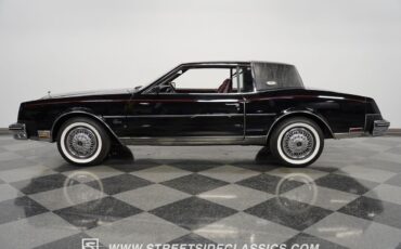 Buick-Riviera-1985-Black-Red-52891-2