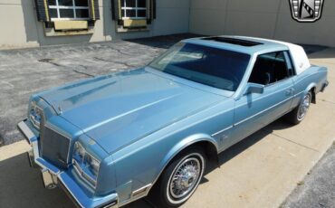 Buick-Riviera-1985-Blue-Blue-110490-3