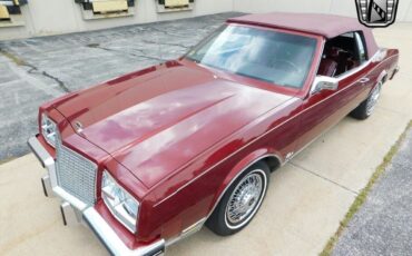 Buick-Riviera-Cabriolet-1982-Burgundy-Burgundy-9051-2