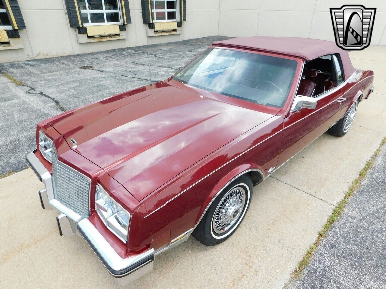 Buick-Riviera-Cabriolet-1982-Burgundy-Burgundy-9051-2