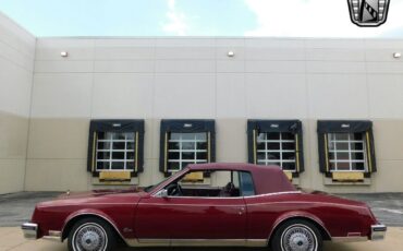 Buick-Riviera-Cabriolet-1982-Burgundy-Burgundy-9051-4