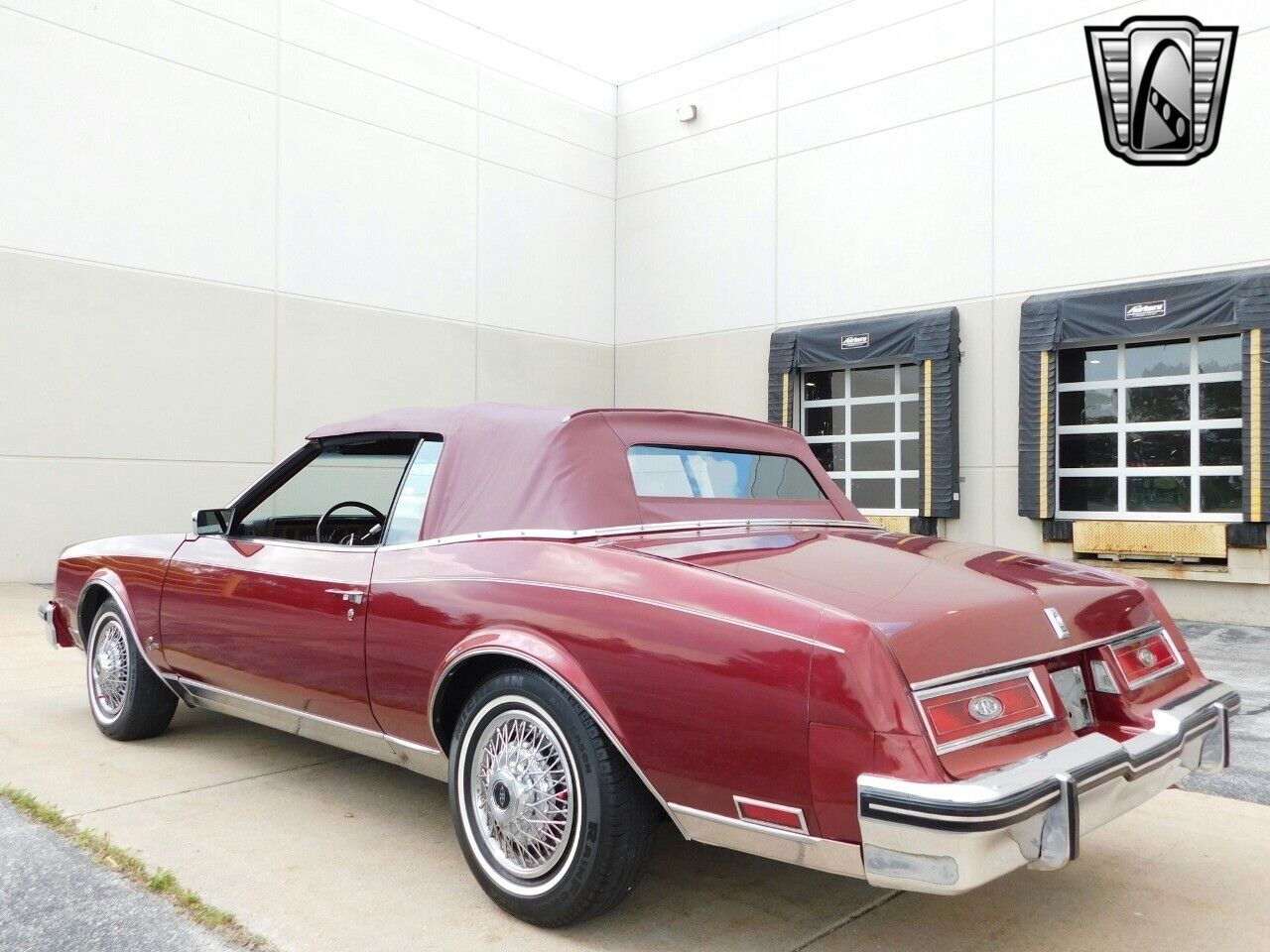 Buick-Riviera-Cabriolet-1982-Burgundy-Burgundy-9051-6