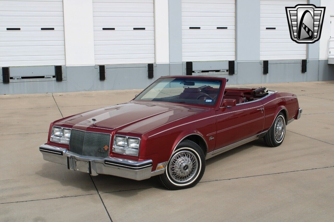 Buick-Riviera-Cabriolet-1984-Maroon-Maroon-58300-2