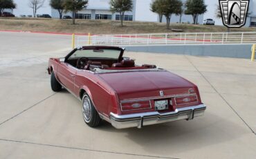 Buick-Riviera-Cabriolet-1984-Maroon-Maroon-58300-4