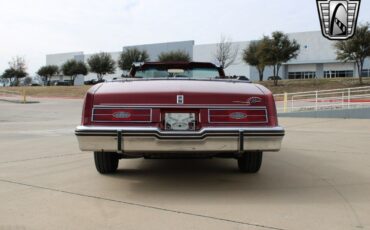 Buick-Riviera-Cabriolet-1984-Maroon-Maroon-58300-5