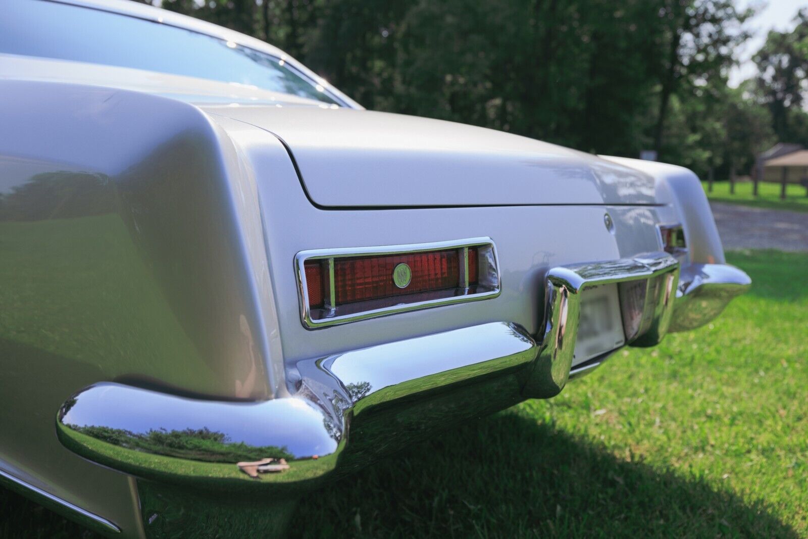 Buick-Riviera-Coupe-1963-Black-Black-30497-11