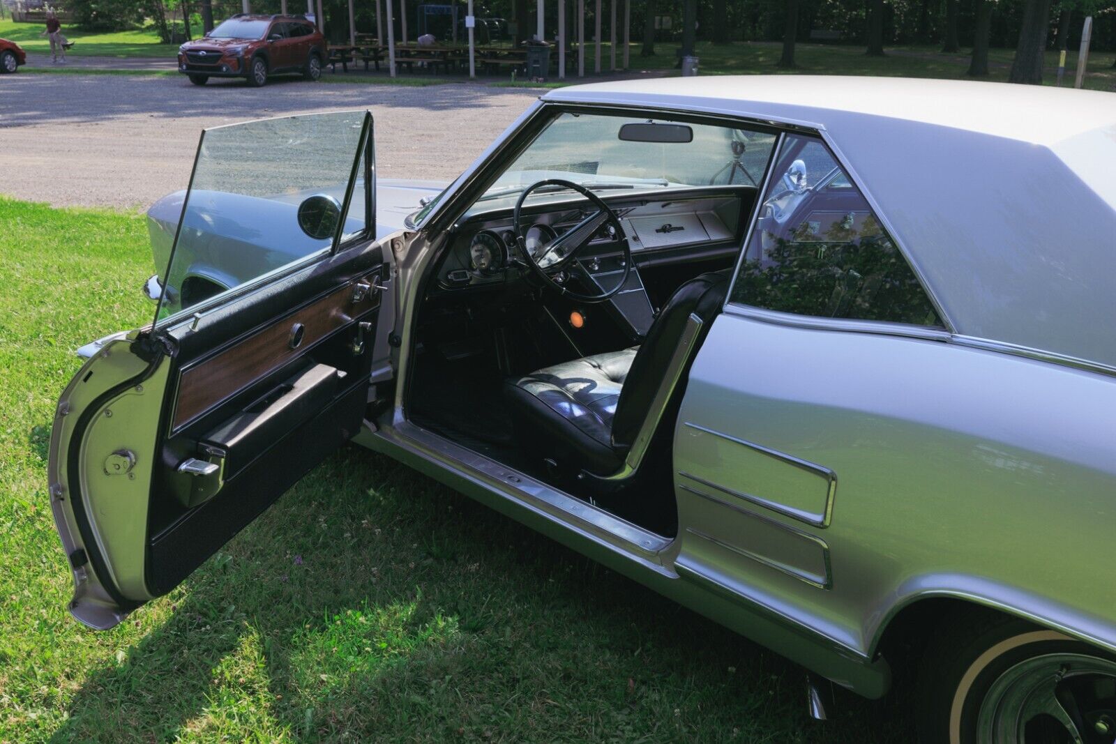 Buick-Riviera-Coupe-1963-Black-Black-30497-13