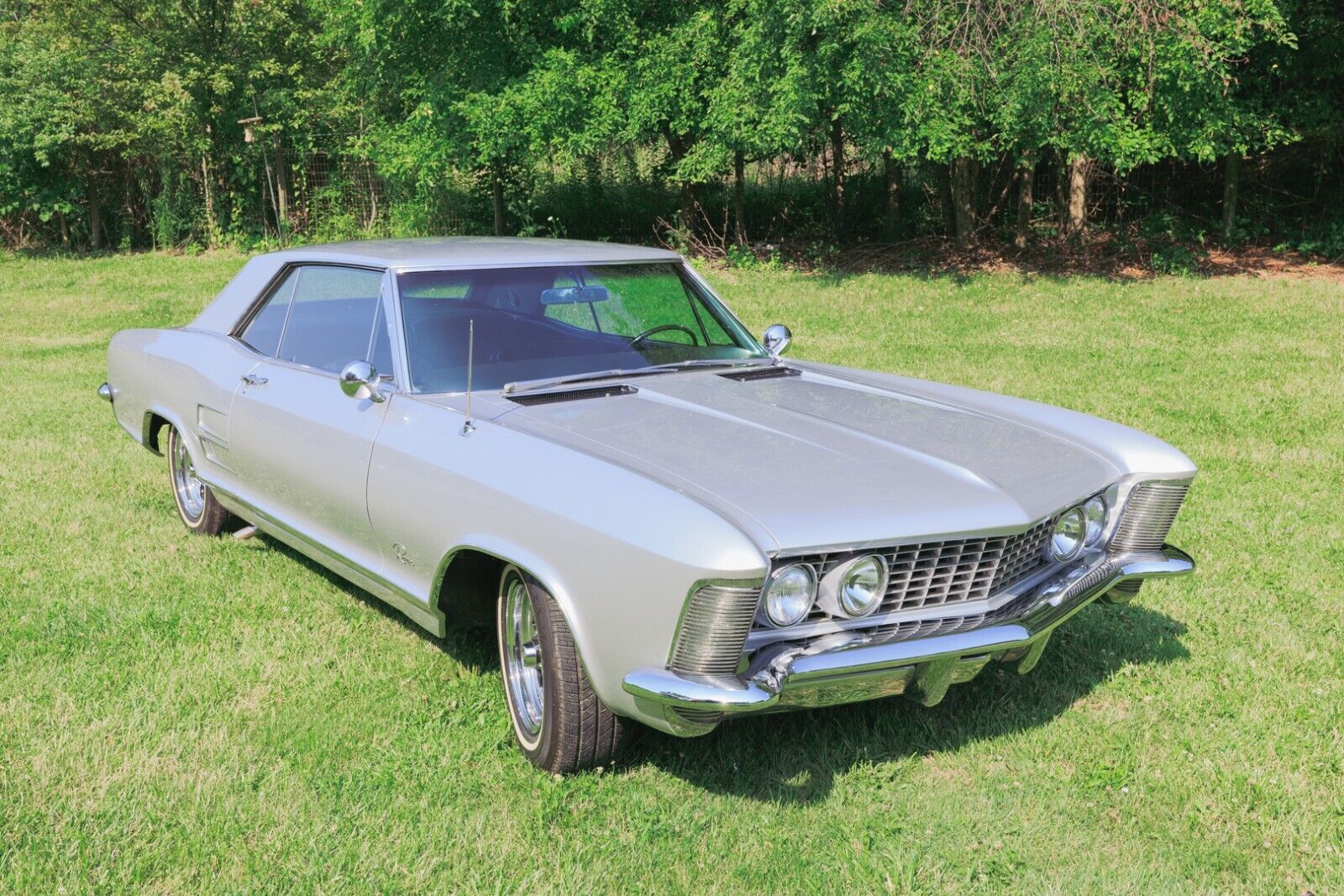 Buick-Riviera-Coupe-1963-Black-Black-30497-3