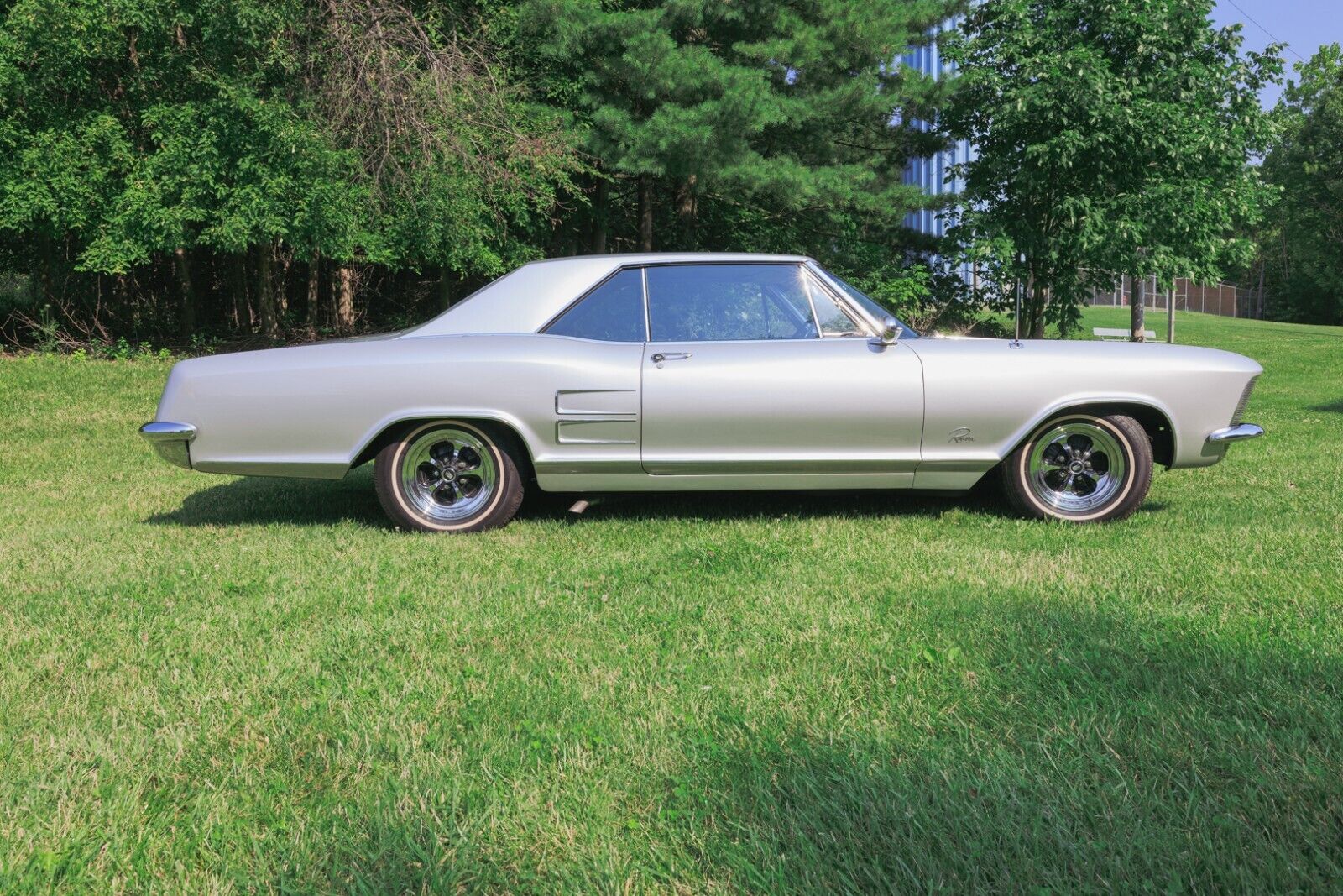 Buick-Riviera-Coupe-1963-Black-Black-30497-4