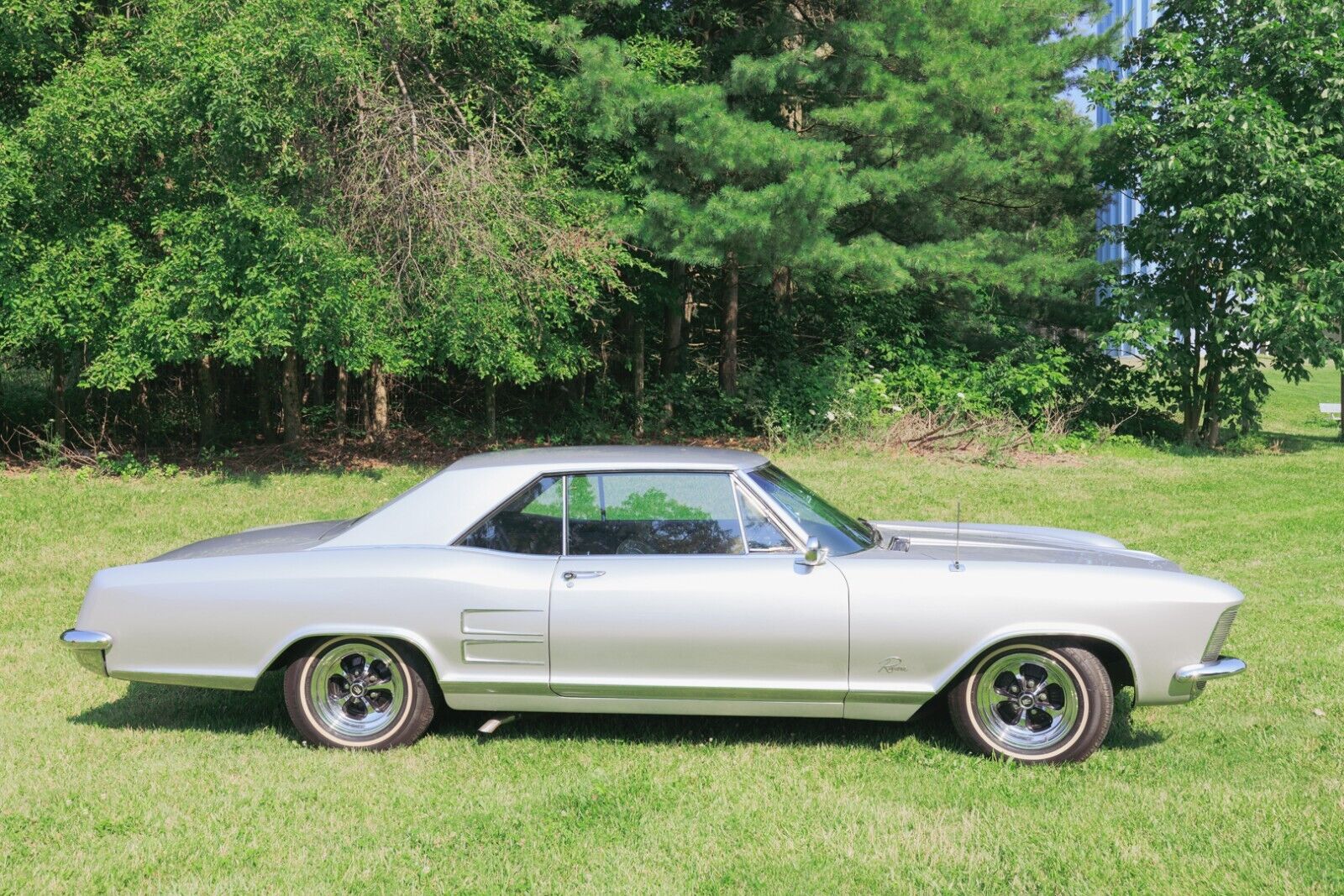 Buick-Riviera-Coupe-1963-Black-Black-30497-5