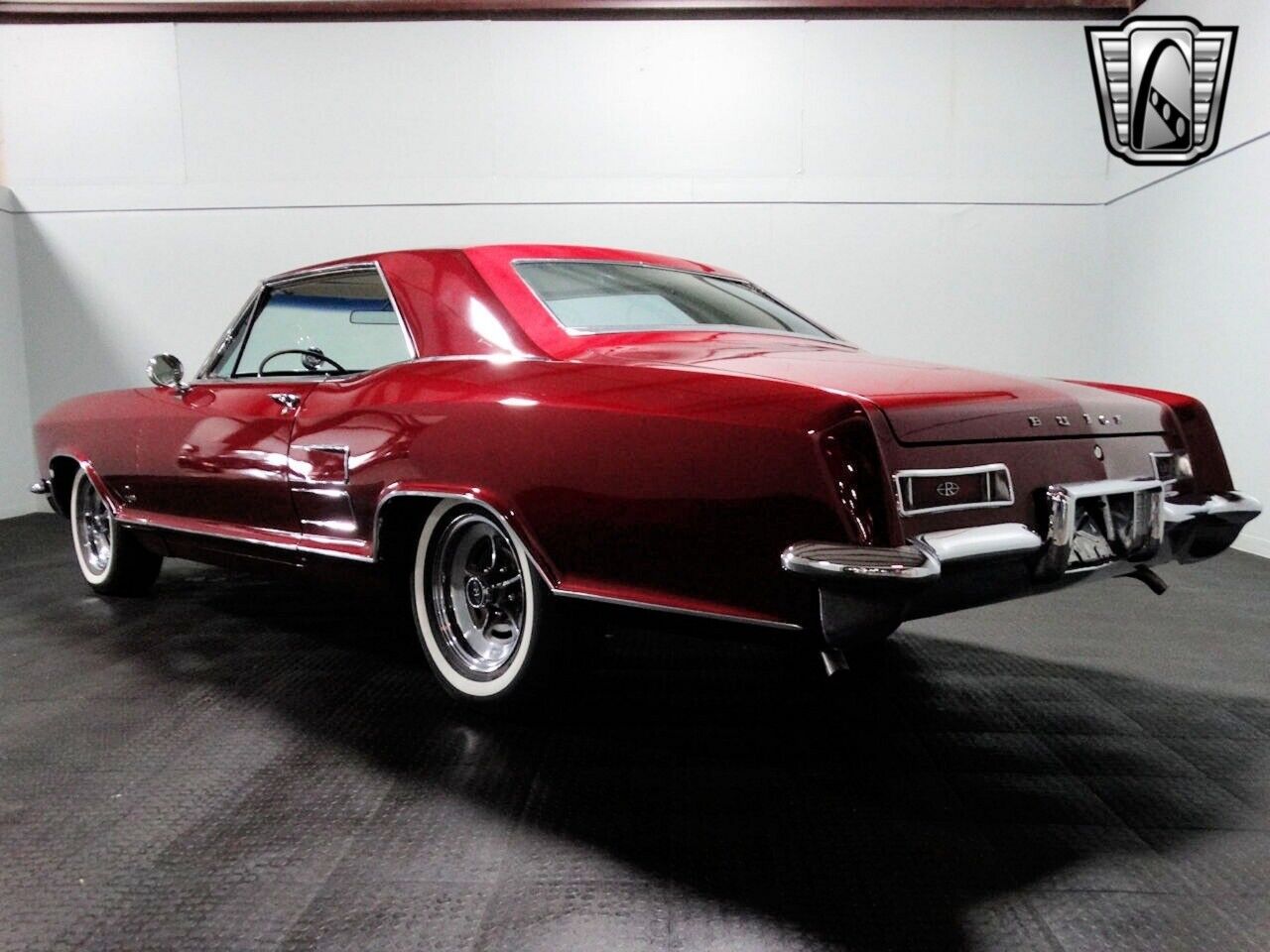 Buick-Riviera-Coupe-1963-Burgundy-Ivory-2742-5