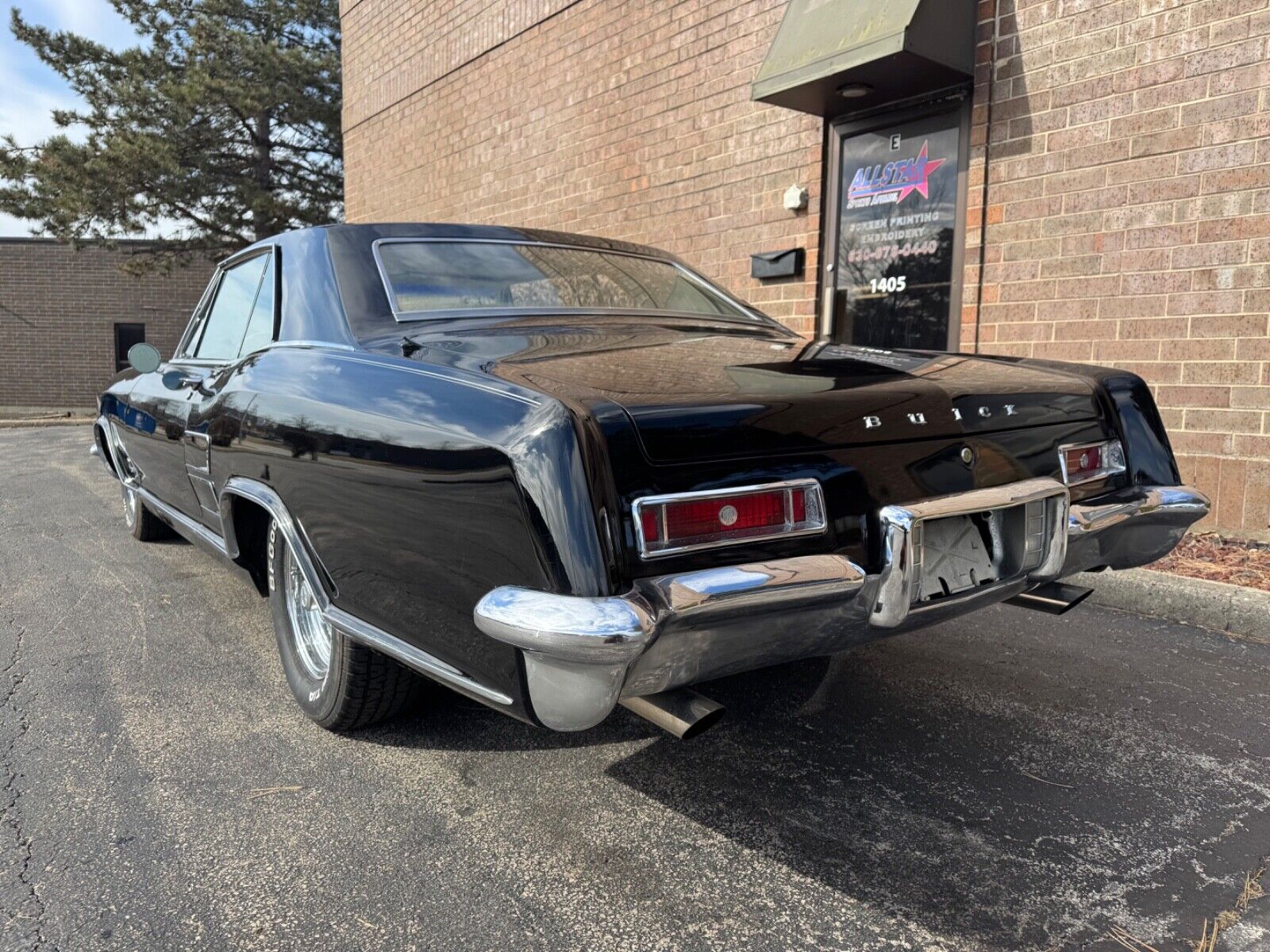 Buick-Riviera-Coupe-1964-Black-Beige-148684-4