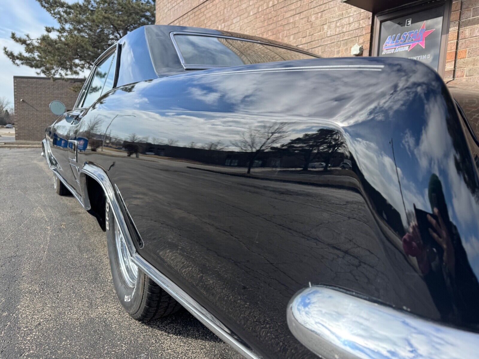 Buick-Riviera-Coupe-1964-Black-Beige-148684-5