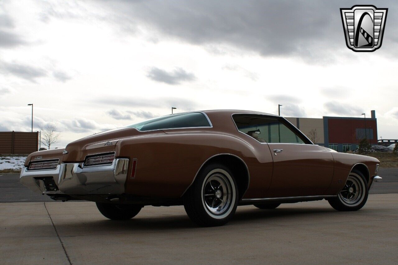 Buick-Riviera-Coupe-1971-Gold-Cream-106687-6