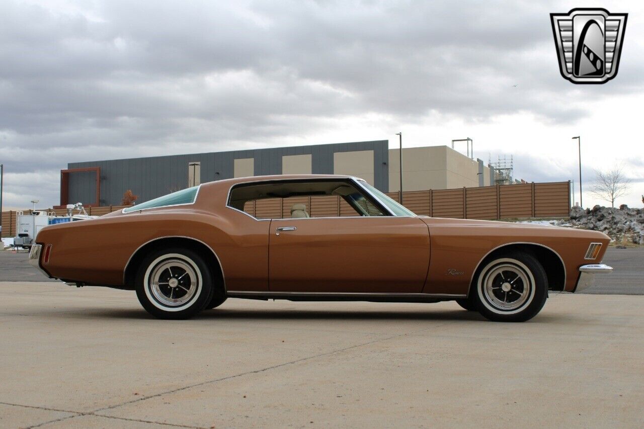 Buick-Riviera-Coupe-1971-Gold-Cream-106687-7