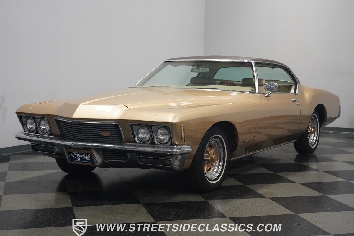 Buick-Riviera-Coupe-1971-Gold-Sandal-Wood-142660-5