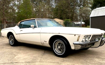 Buick-Riviera-Coupe-1972-White-Blue-83866-1